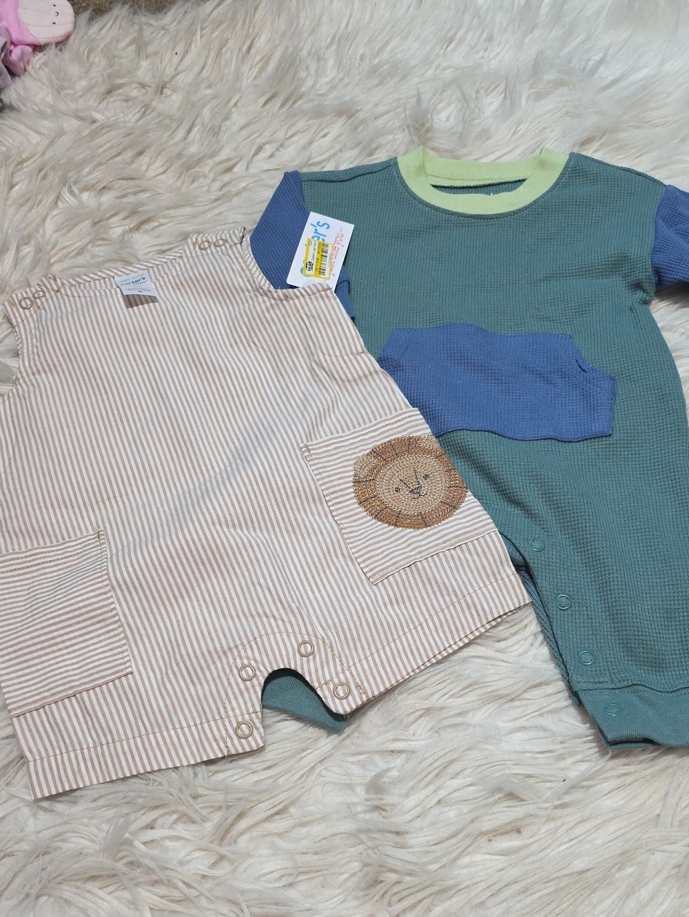 (2)  Carter's Bundle 3 Months